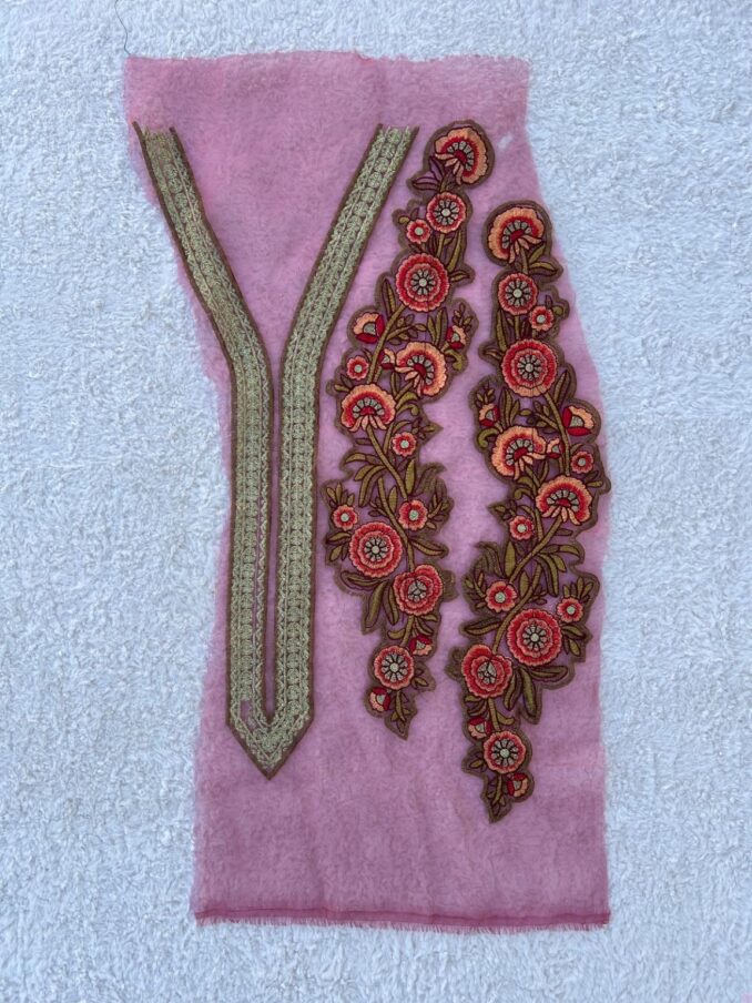 Neckline with Bunches