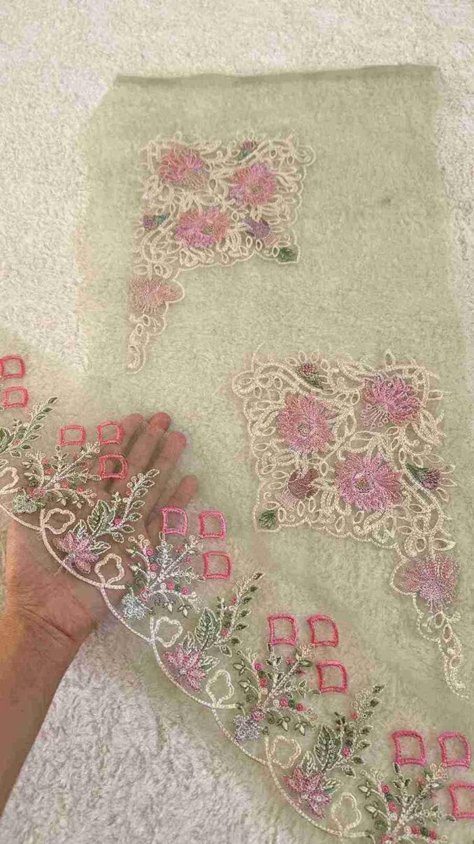 Set (2 Yards Hemline & Bunches)